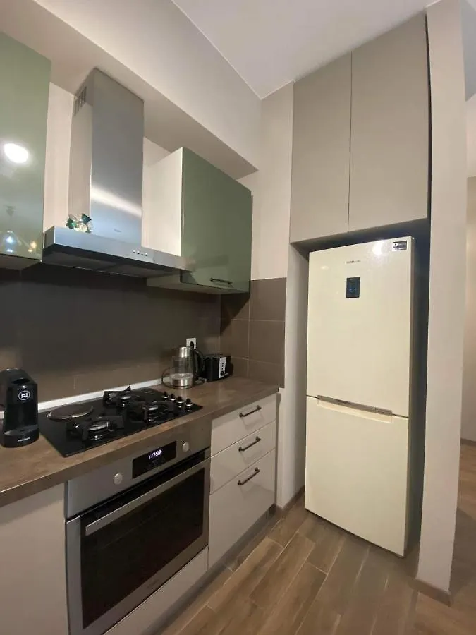 M2 Tbilisi Central Park Apartment 0*,